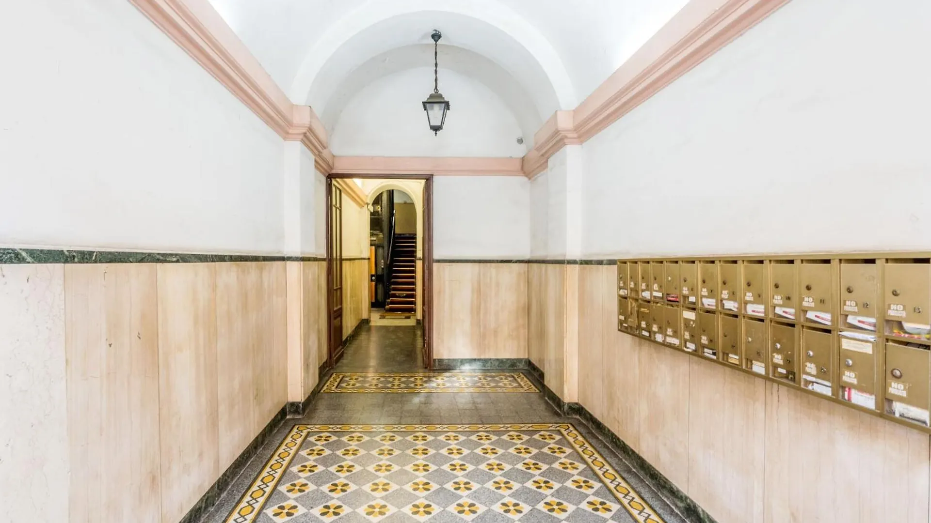 Apartment Atelier Dello Statuto, A Few Steps From Colosseo
